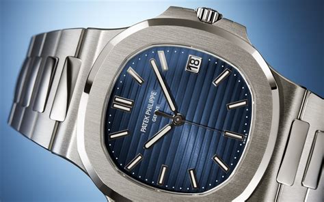 patek philippe white gold nautilus.